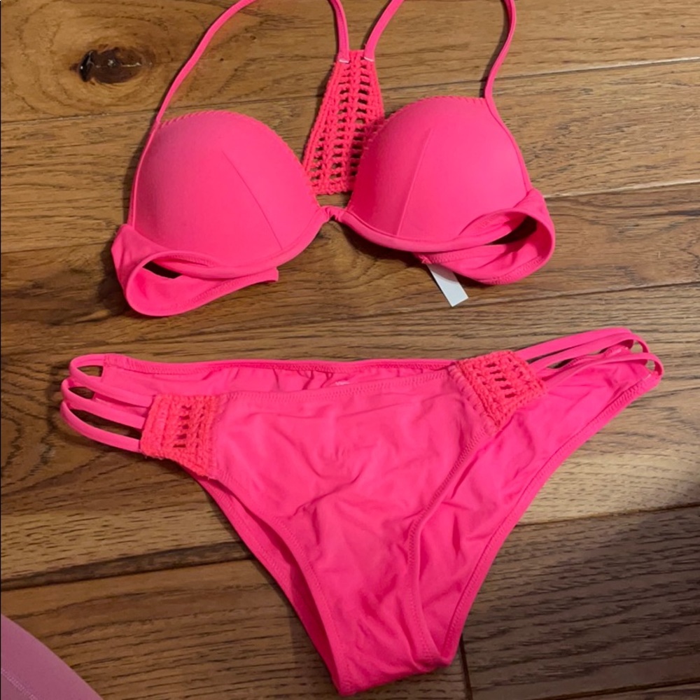 VS pink bikini